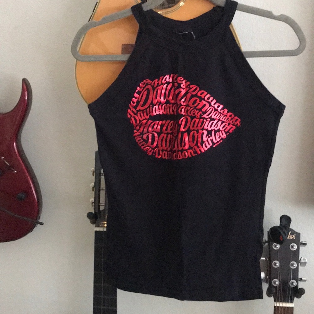 Harley-Davidson hit lips tank. Size small. EUC